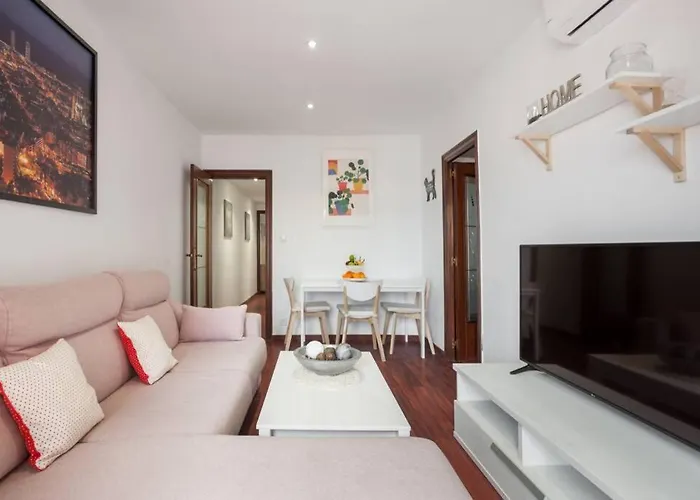 Attic The Sunny Apartment Camp Nou * L'Hospitalet de Llobregat
